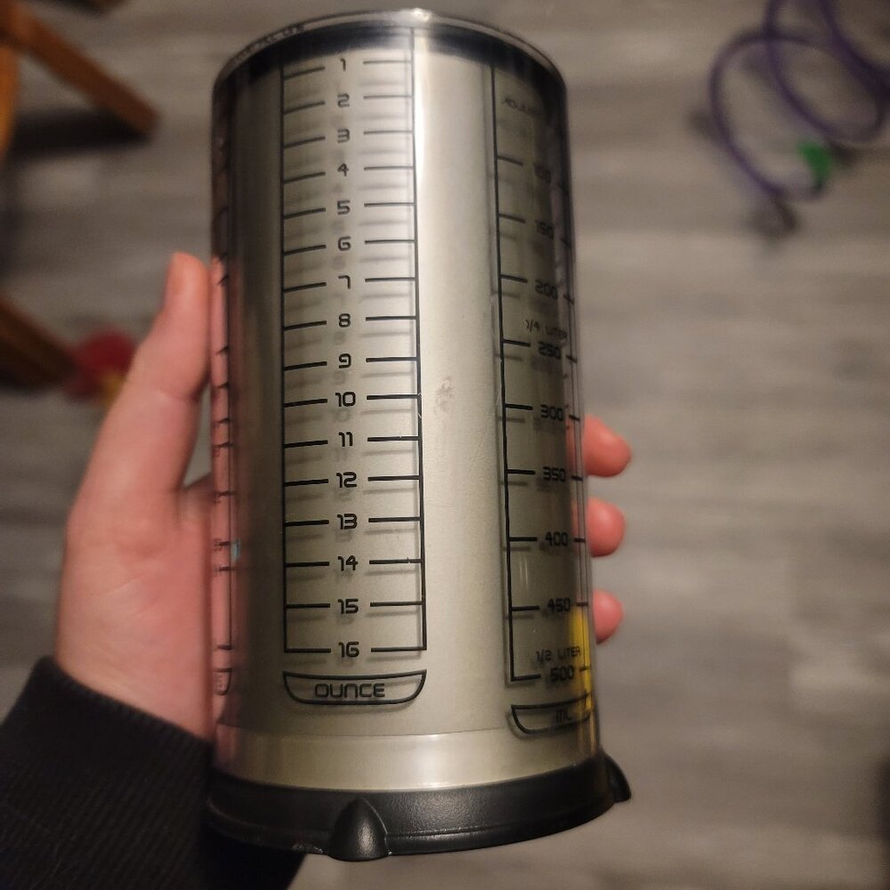Kitchen measuring container - Picture 2 of 4